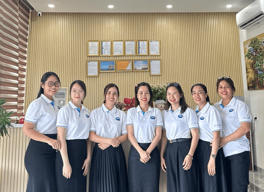 Nhân viên công ty PST Training