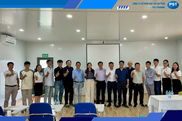 người huấn luyện an toàn vệ sinh lao động1